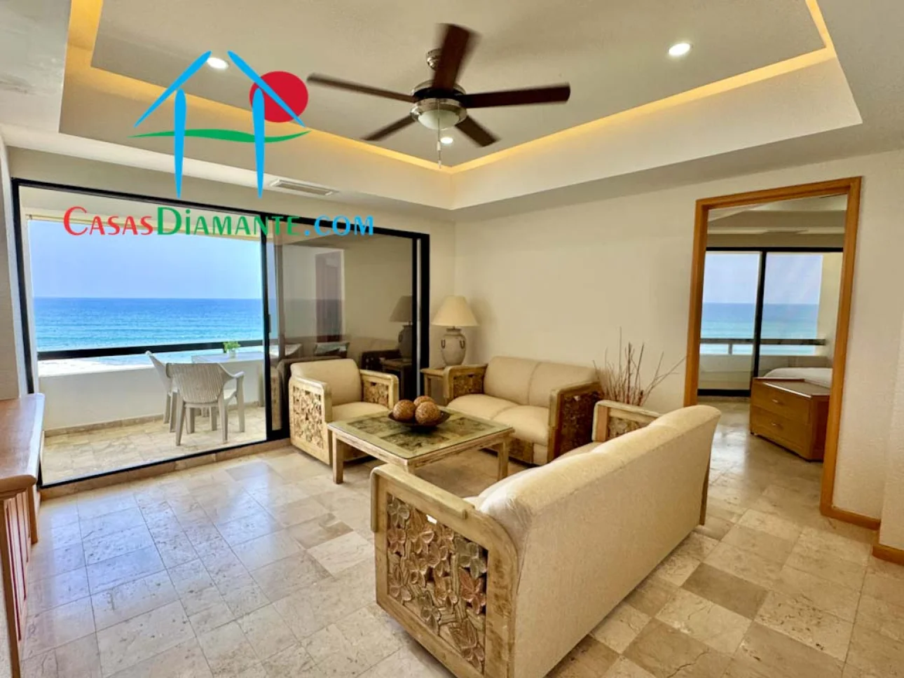 Departamento a pie de playa con terraza y vista al mar