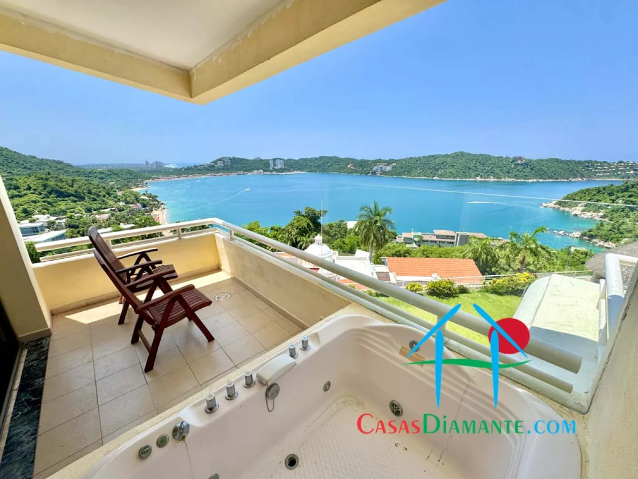 Departamento con terraza, vista al mar y jacuzzi privado