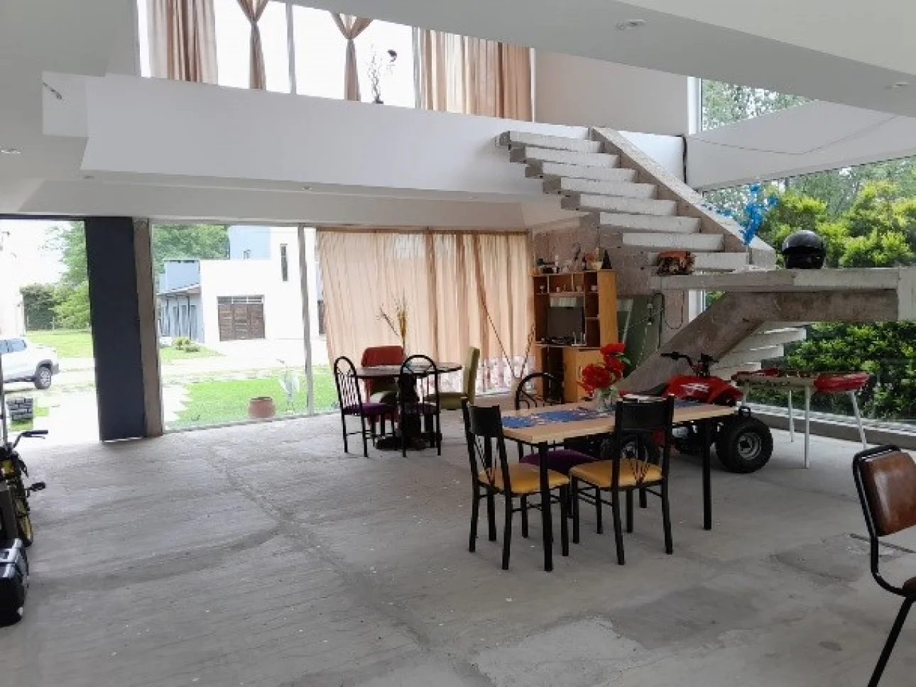 SE ALQUILA CASA
