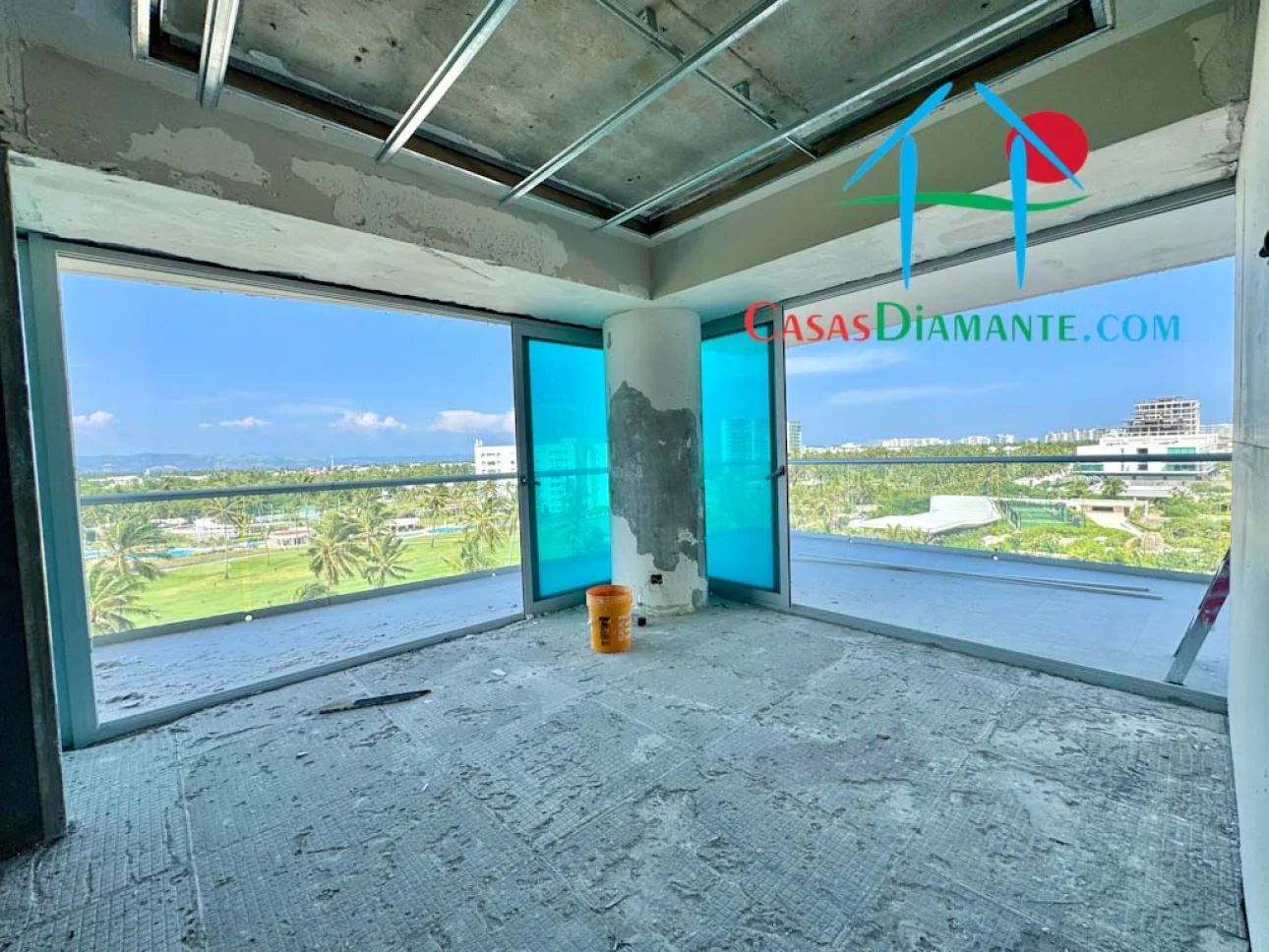 Departamento a pie de playa, con terraza y vista al mar