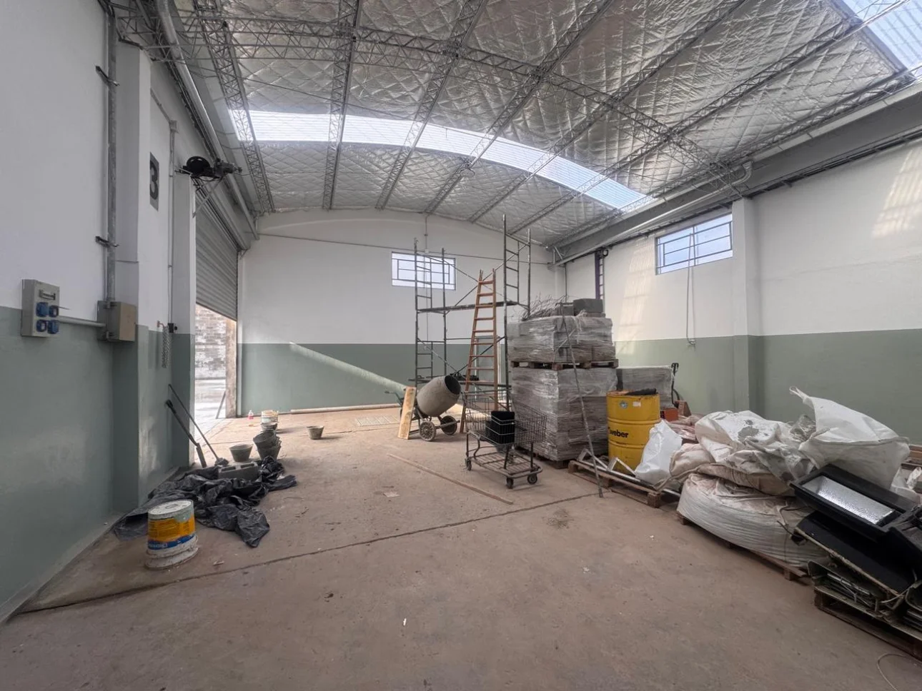 Galpon 760 m² a Estrenar + 250 m² de Oficinas a m A. Márquez