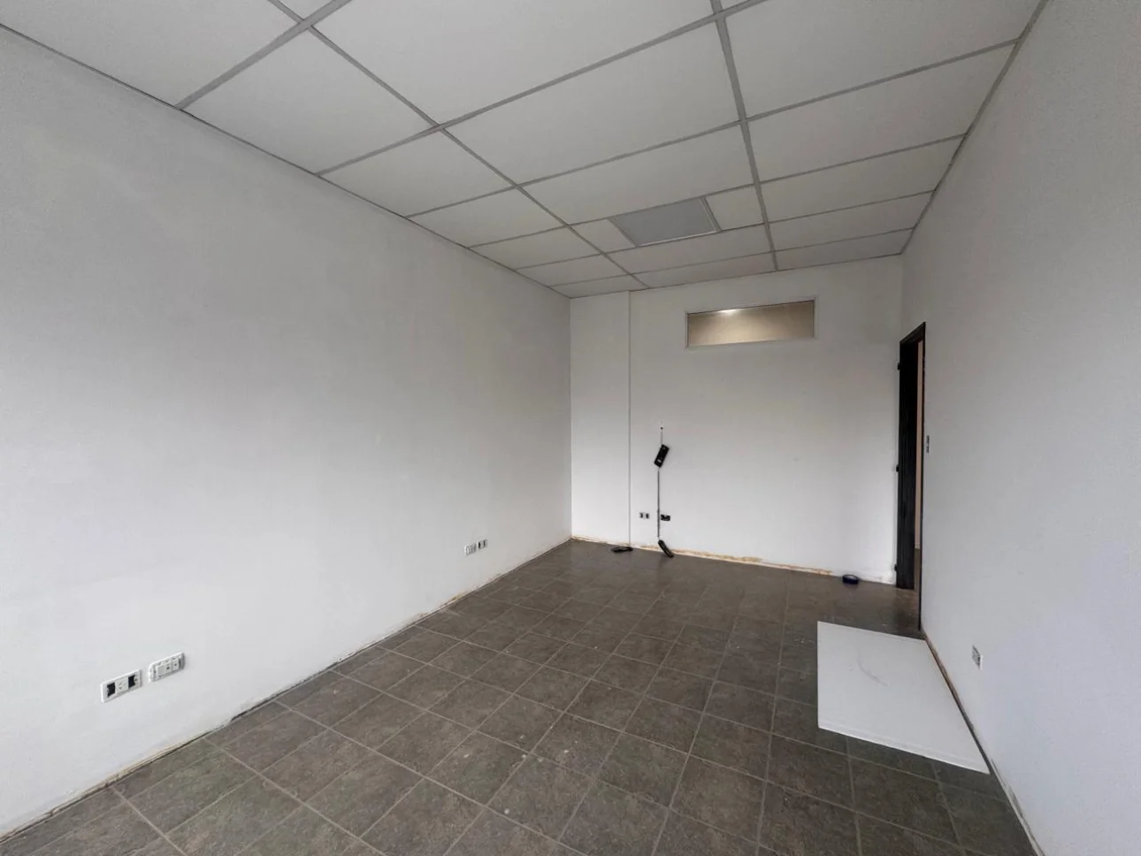 Galpon 760 m² a Estrenar + 250 m² de Oficinas a m A. Márquez
