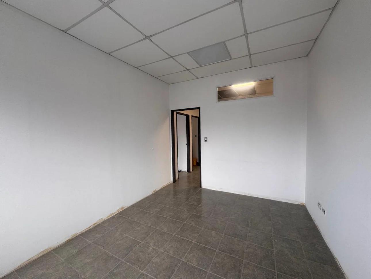 Galpon 760 m² a Estrenar + 250 m² de Oficinas a m A. Márquez