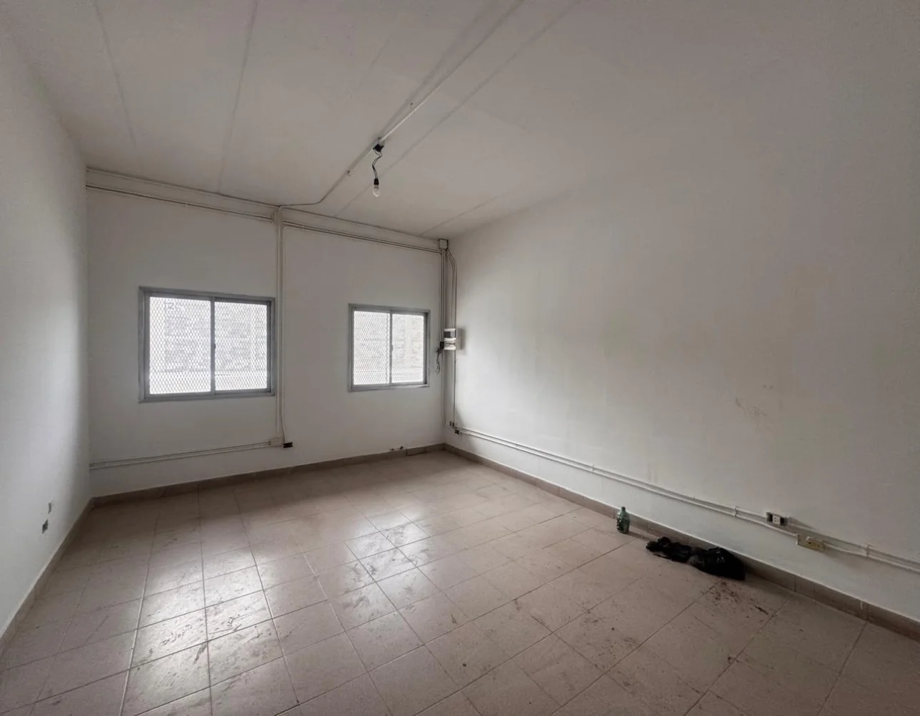 Galpon 760 m² a Estrenar + 250 m² de Oficinas a m A. Márquez