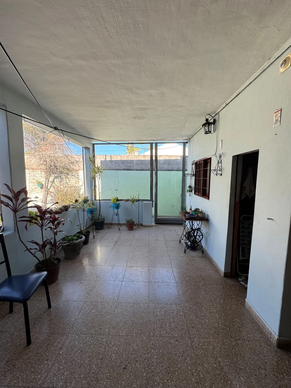 CASA DE TRES AMBIENTES SOBRE LOTE PROPIO
