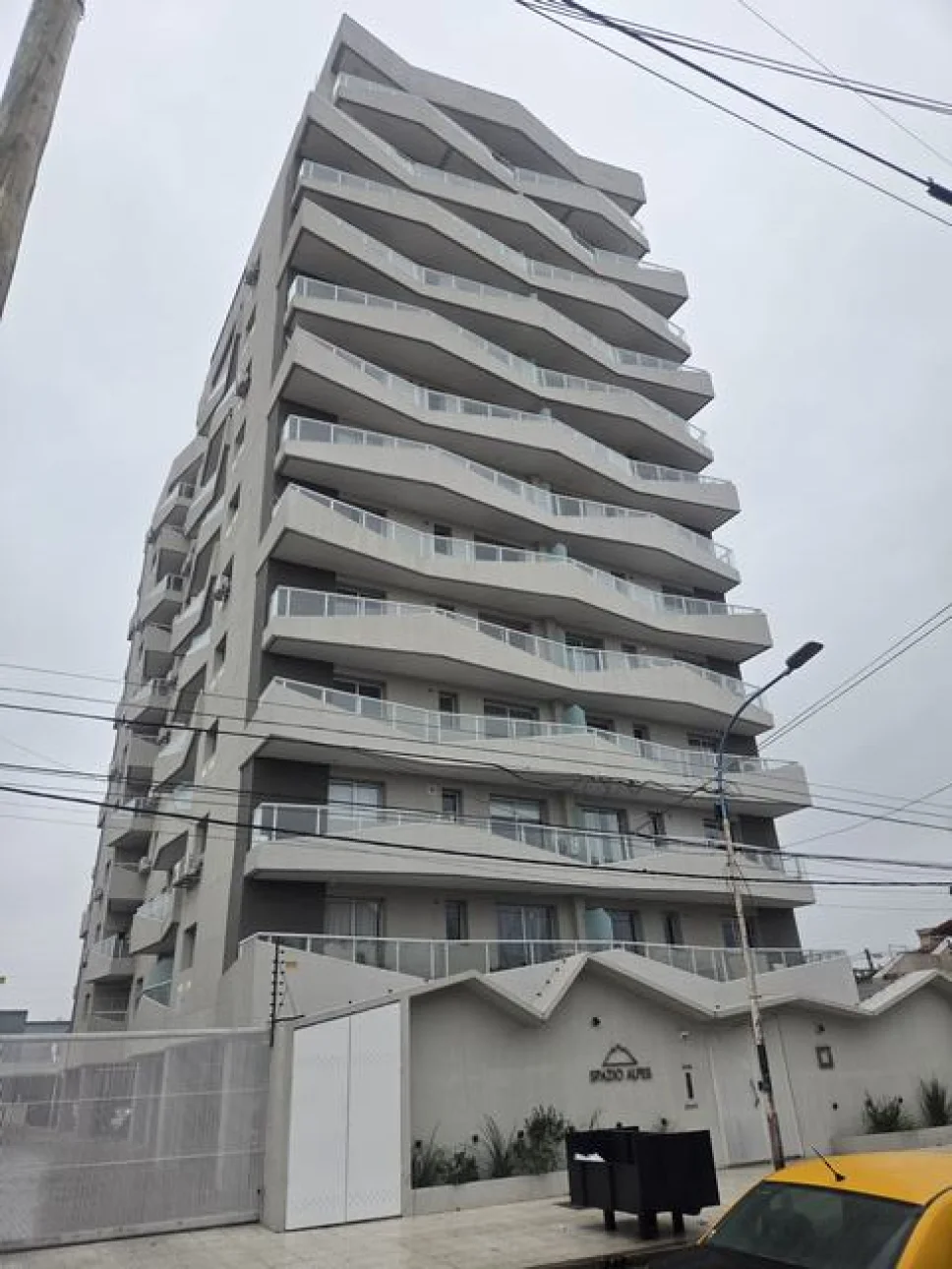 DEPARTAMENTO 3 AMB A ESTRENAR CASEROS