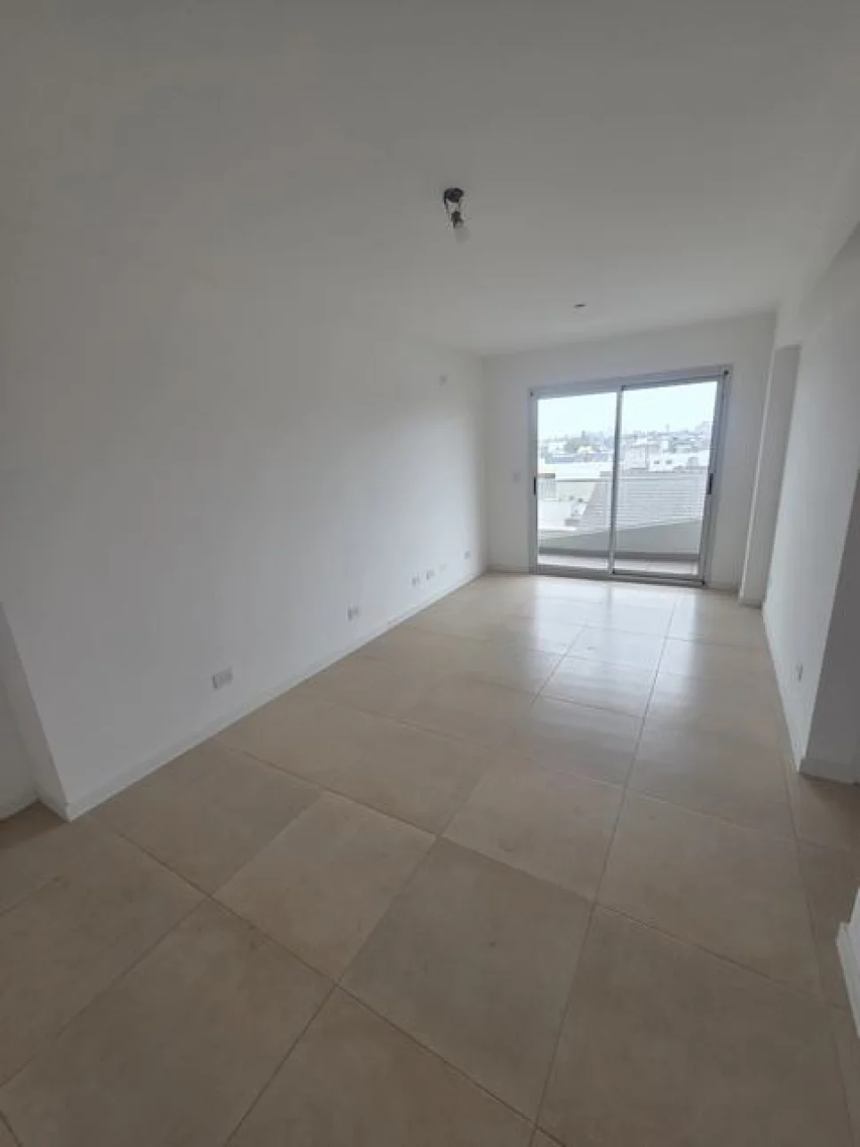 DEPARTAMENTO 3 AMB A ESTRENAR CASEROS