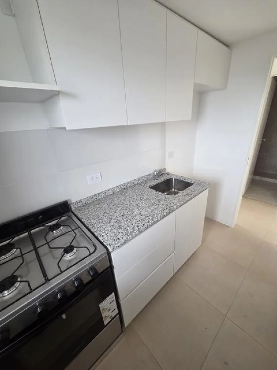 DEPARTAMENTO 3 AMB A ESTRENAR CASEROS