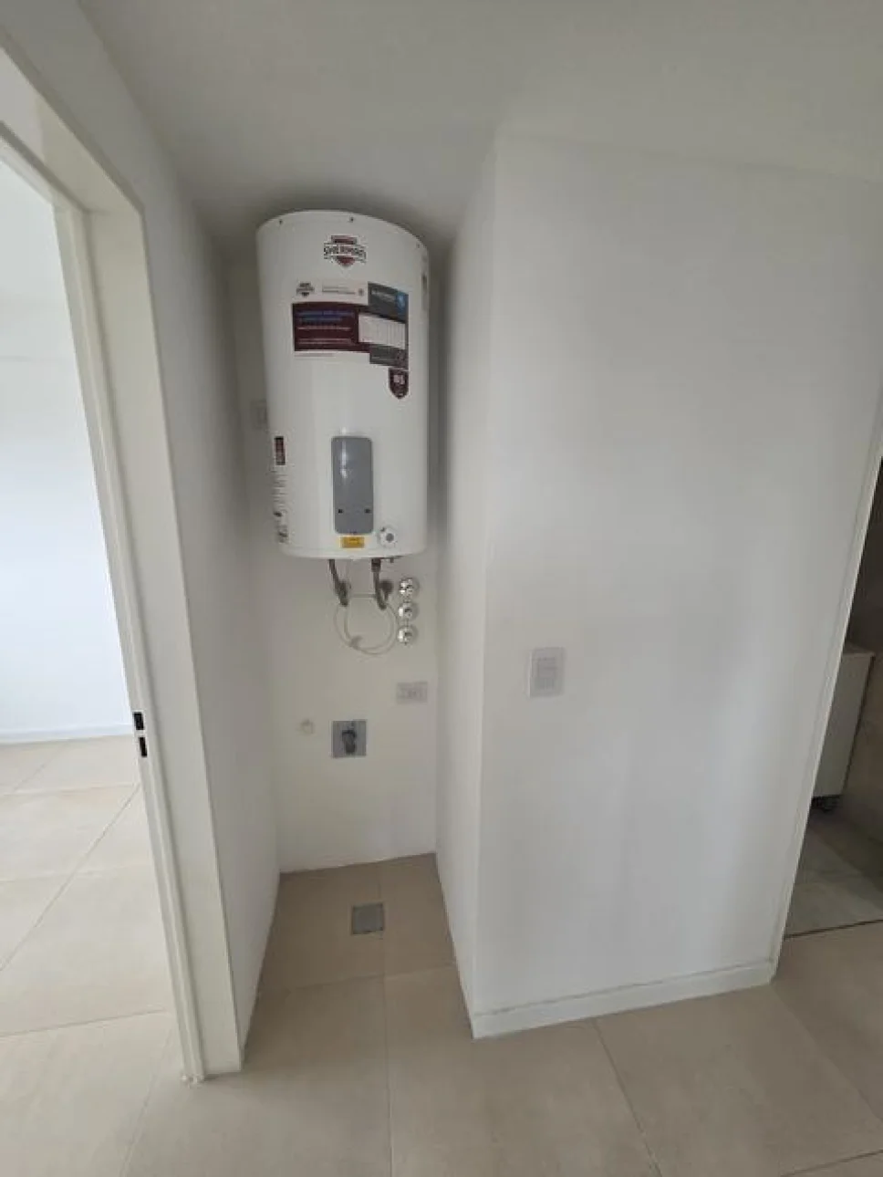 DEPARTAMENTO 3 AMB A ESTRENAR CASEROS
