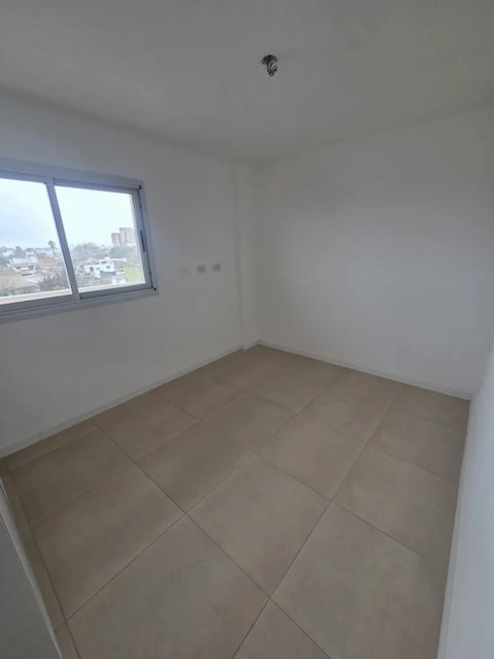 DEPARTAMENTO 3 AMB A ESTRENAR CASEROS