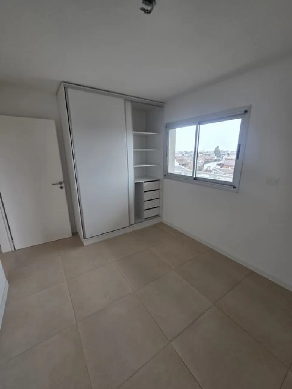 DEPARTAMENTO 3 AMB A ESTRENAR CASEROS