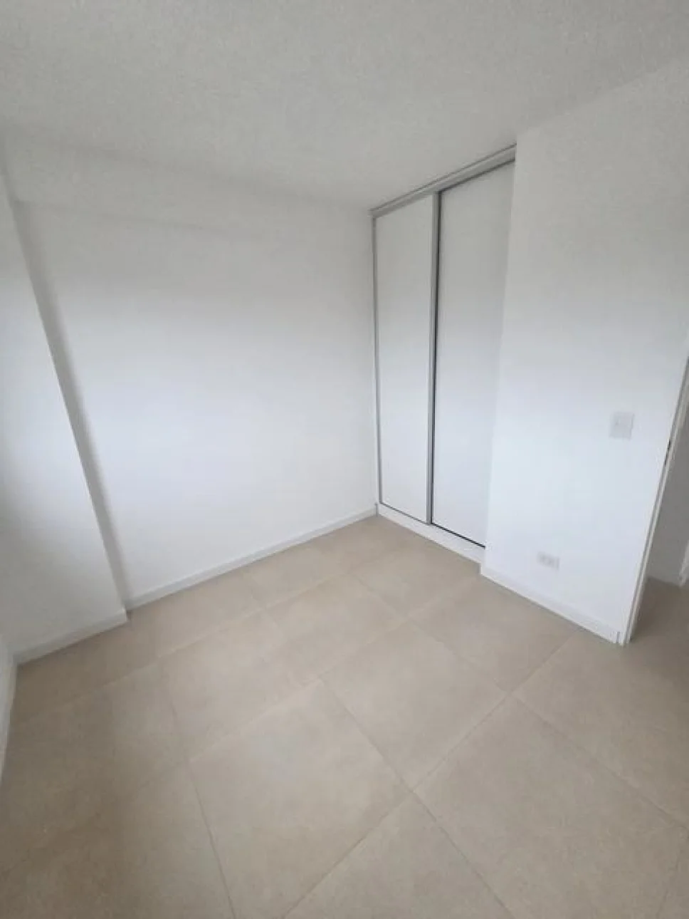 DEPARTAMENTO 3 AMB A ESTRENAR CASEROS