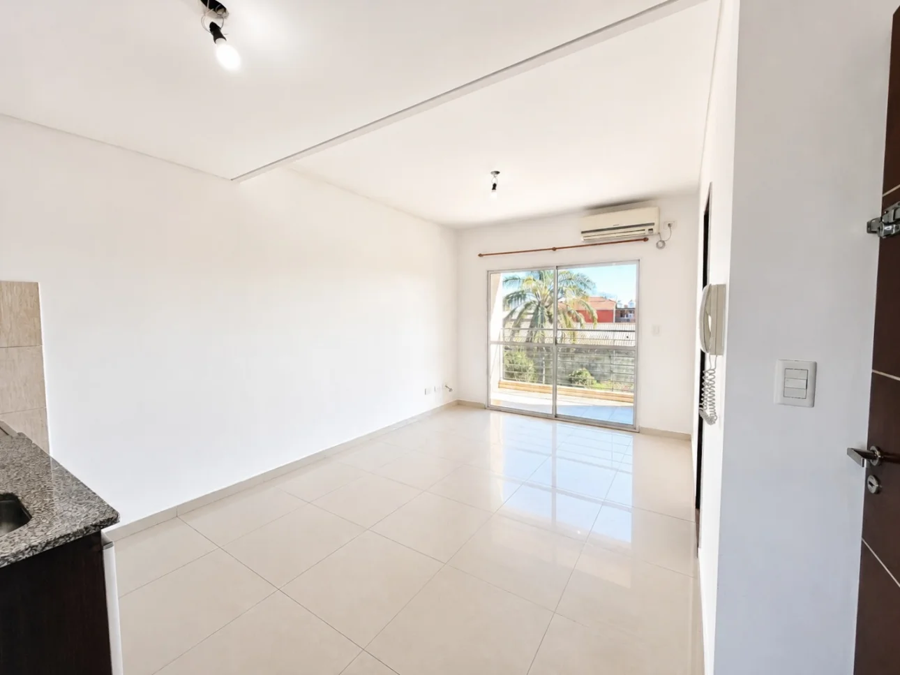 Departamento de 2 ambientes con balcon