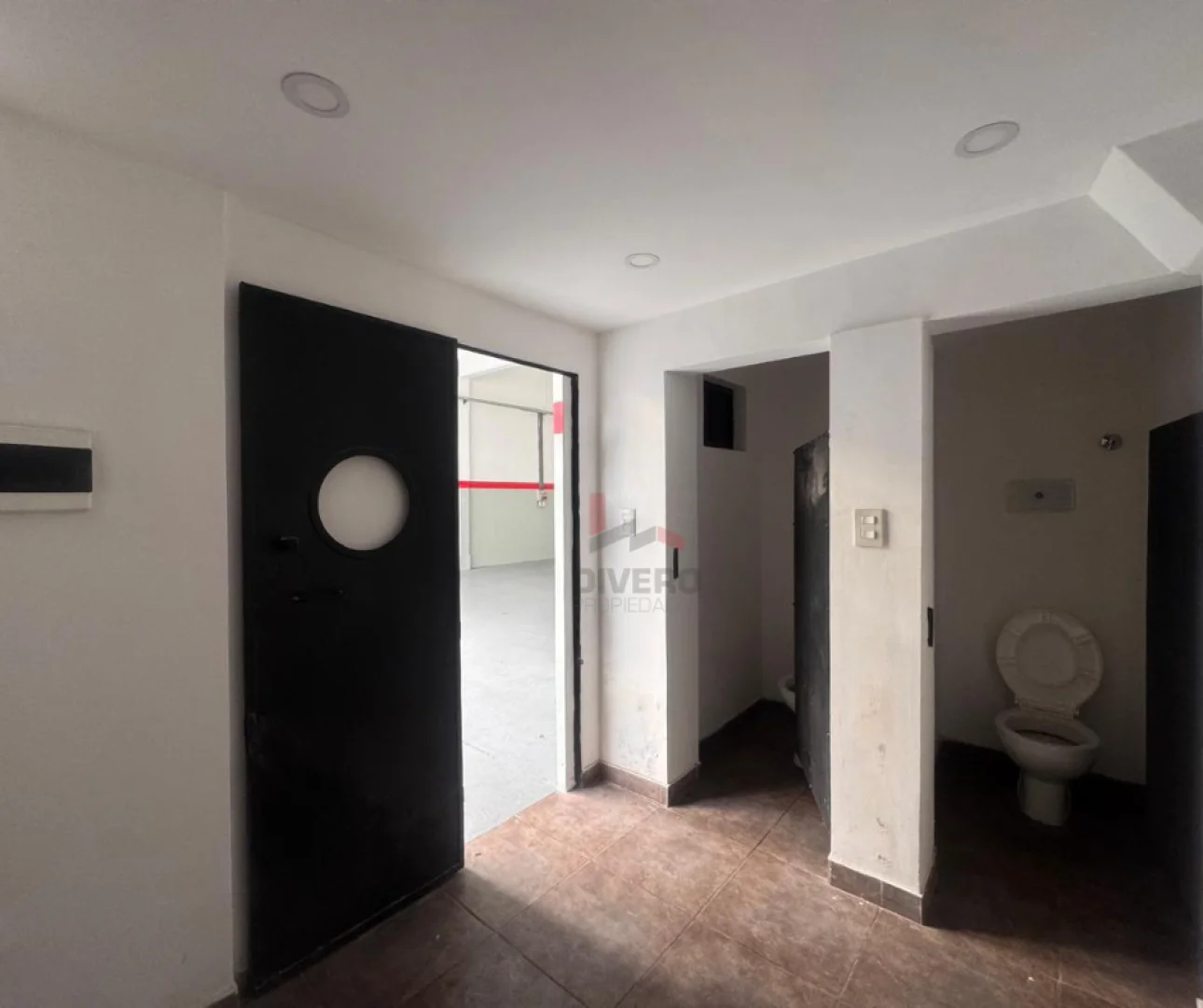 Galpón de 300 m² en Alquiler en Villa Bonich, Próximo a Ruta