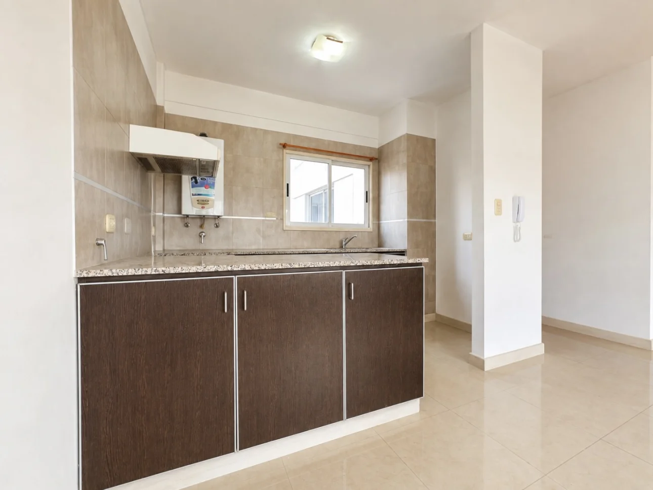Departamento de 2 ambientes con balcon corrido