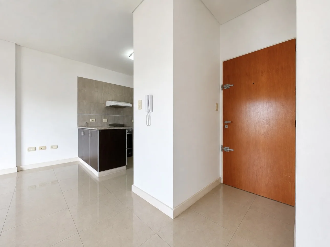 Departamento de 2 ambientes con balcon corrido
