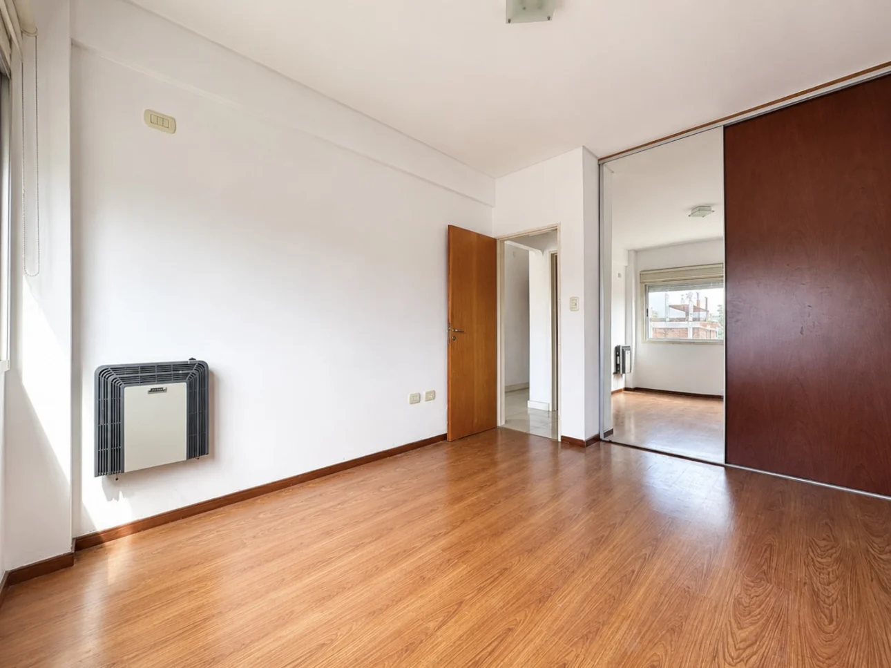 Departamento de 2 ambientes con balcon corrido