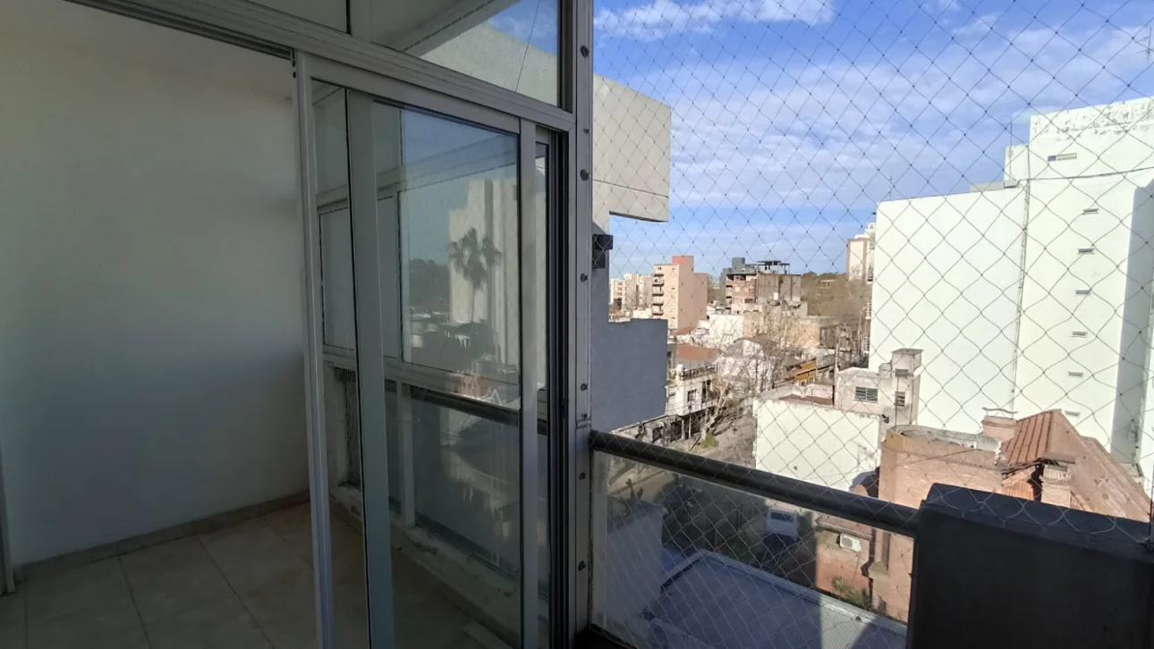 MONOAMBIENTE DIVIDIDO C/BALCON AL CONTRAFRENTE