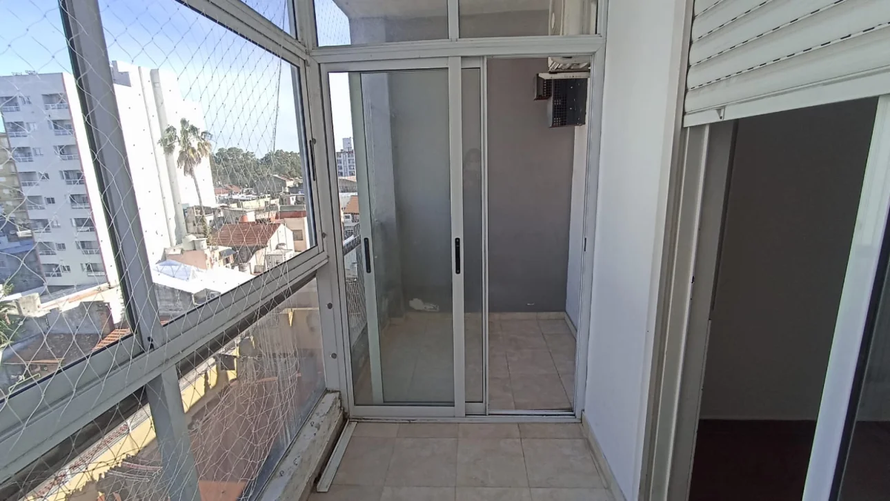 MONOAMBIENTE DIVIDIDO C/BALCON AL CONTRAFRENTE