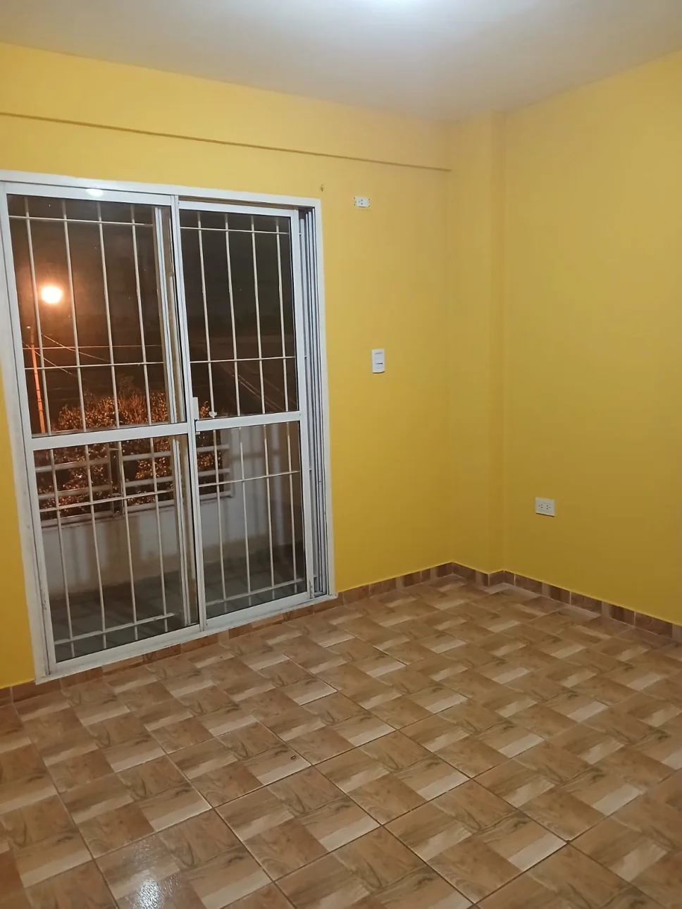 SE ALQUILA DEPARTAMENTO EN AZUL 5519 1 PISO AL FRENTE