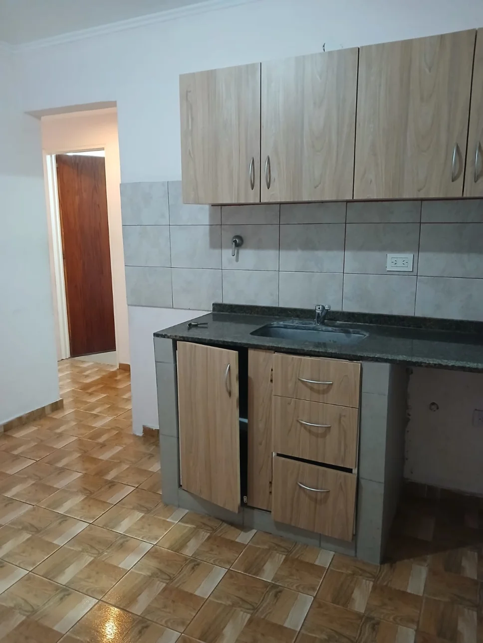 SE ALQUILA DEPARTAMENTO EN AZUL 5519 1 PISO AL FRENTE