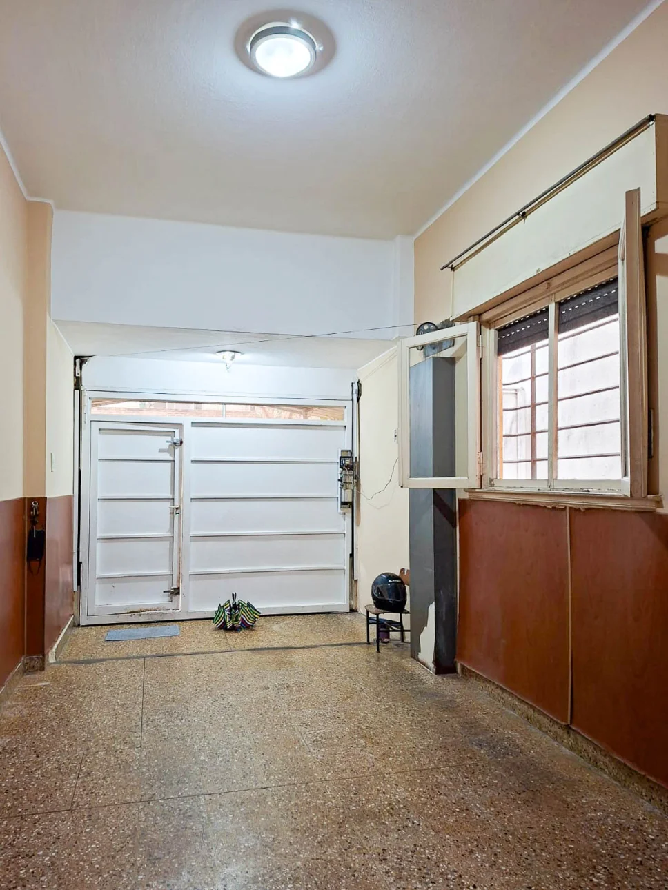 CASA CON MUCHO POTENCIAL-VENTA -V.BALLESTER