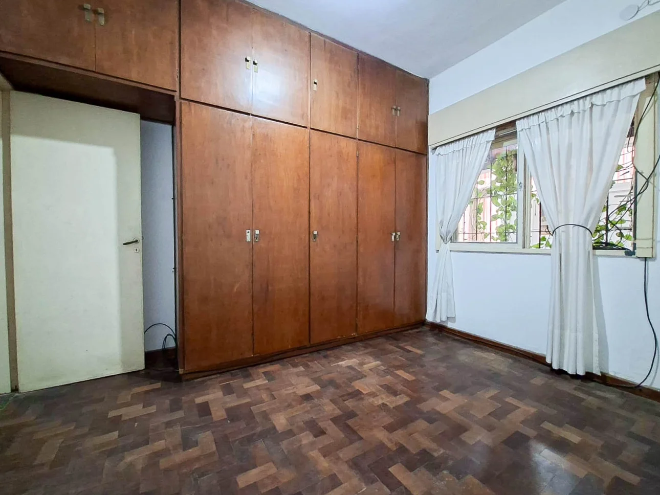 CASA CON MUCHO POTENCIAL-VENTA -V.BALLESTER