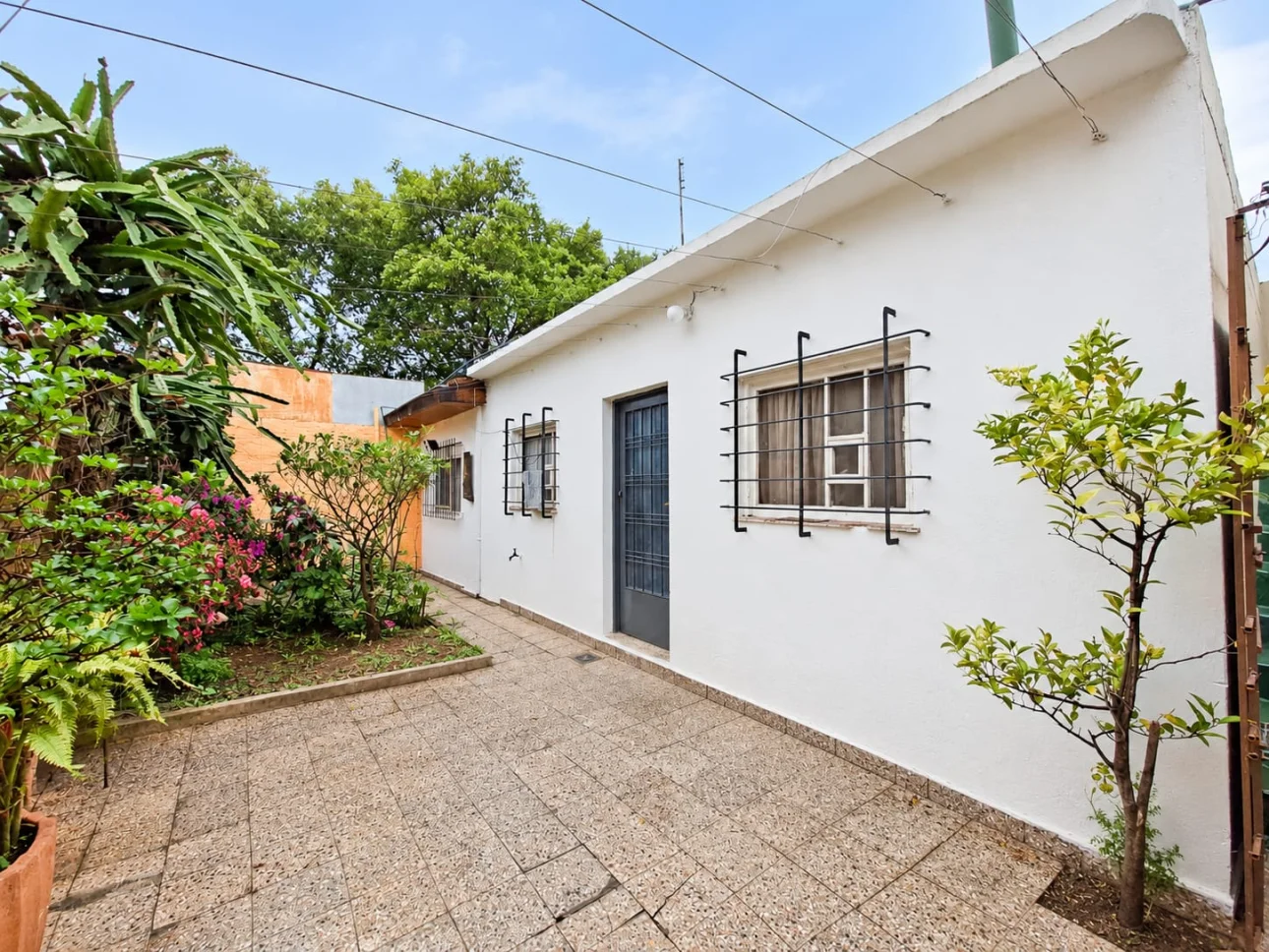 CASA CON MUCHO POTENCIAL-VENTA -V.BALLESTER
