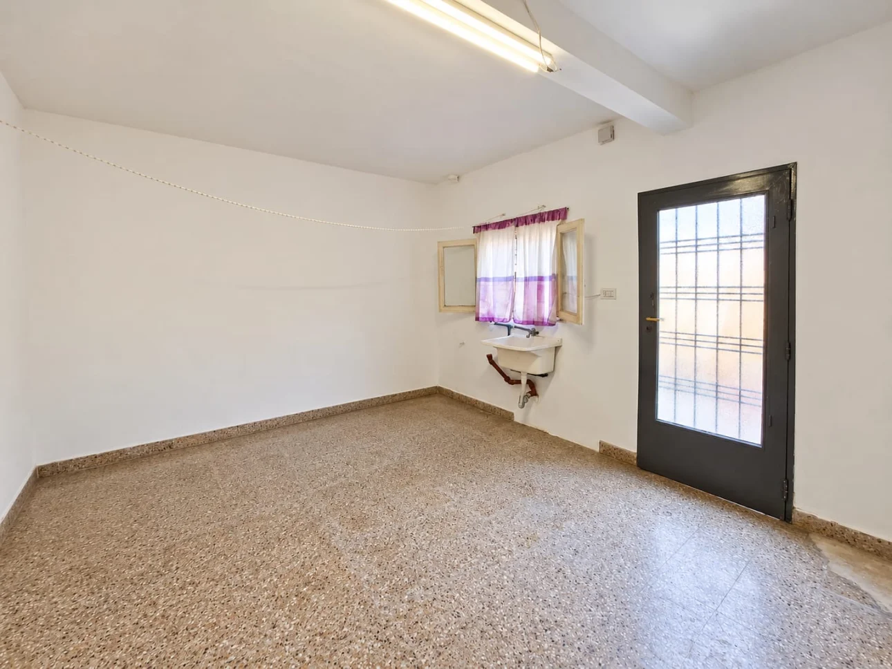 CASA CON MUCHO POTENCIAL-VENTA -V.BALLESTER