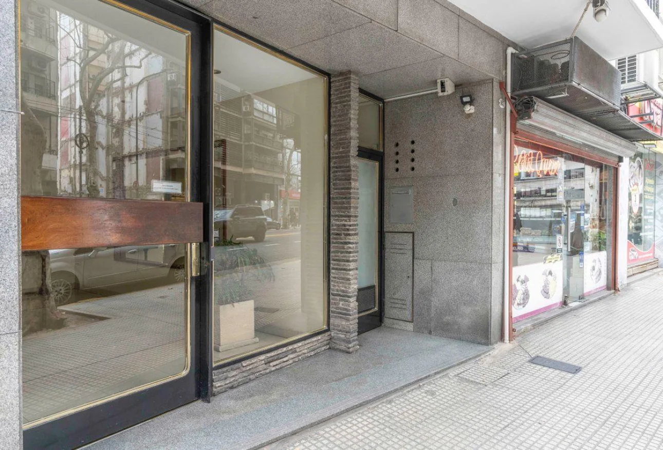 RECOLETA,SEMIPISO 3AMB,FRENTE,BALCON,LUMINOSO, EXCELENTE
