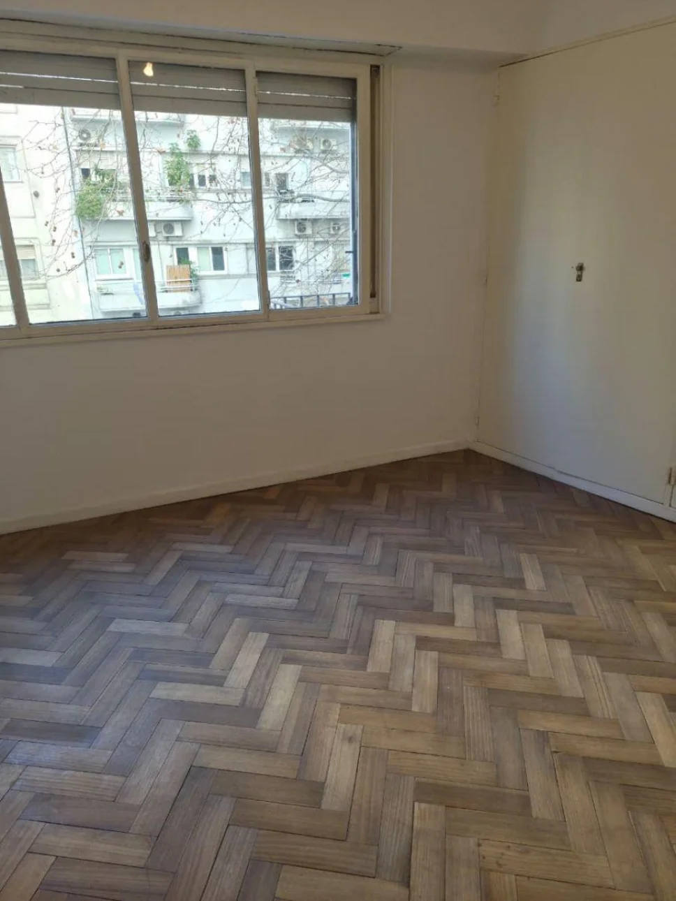 RECOLETA,SEMIPISO 3AMB,FRENTE,BALCON,LUMINOSO, EXCELENTE
