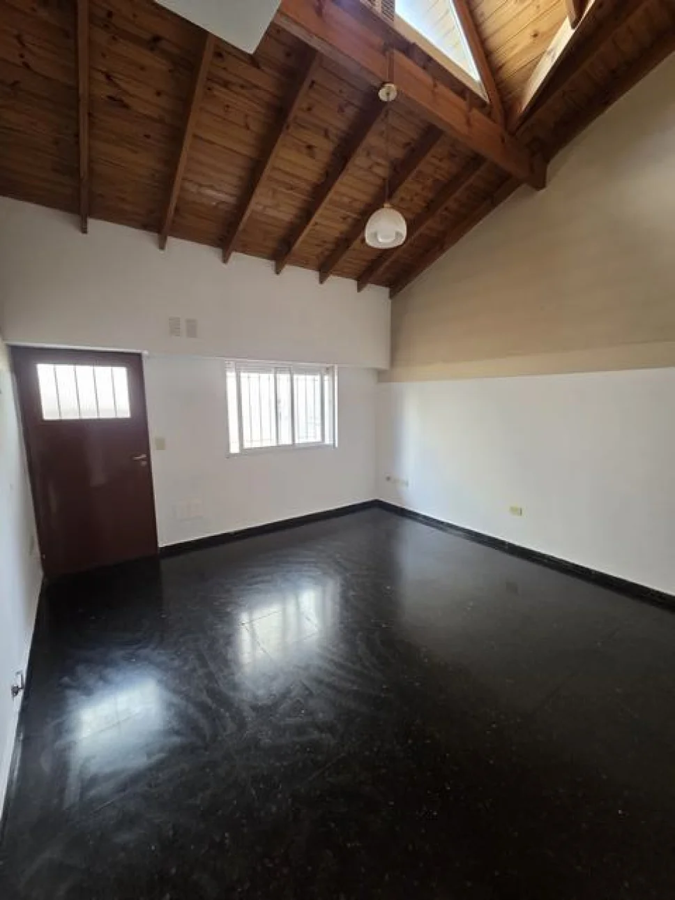 DEPARTAMENTO 3 AMB CON PATIO VILLA LIBERTAD