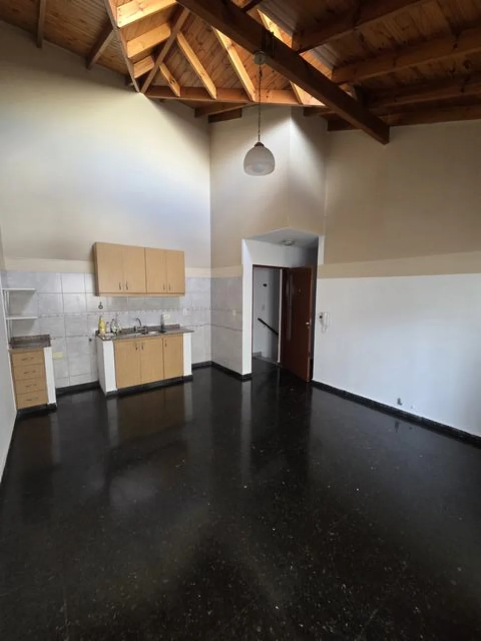 DEPARTAMENTO 3 AMB CON PATIO VILLA LIBERTAD