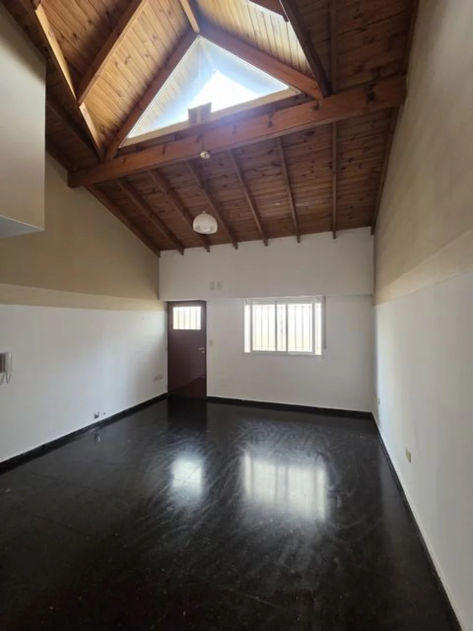 DEPARTAMENTO 3 AMB CON PATIO VILLA LIBERTAD