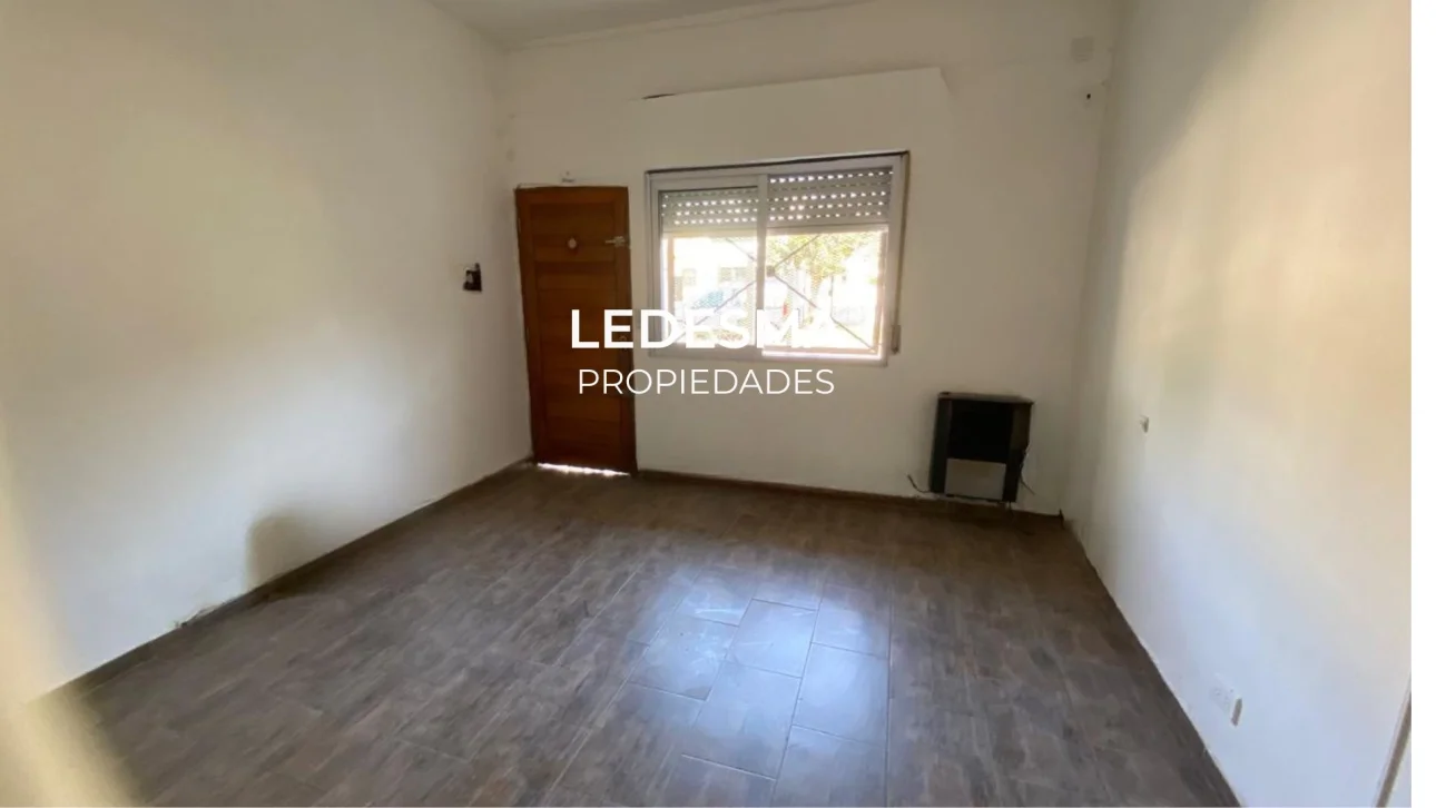 ALQUILER CASA 3 AMBIENTES CON GARAGE 2 AUTOS