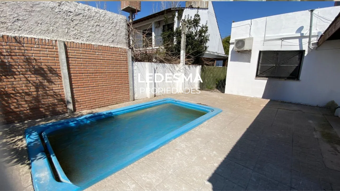 ALQUILER CASA 3 AMBIENTES CON GARAGE 2 AUTOS