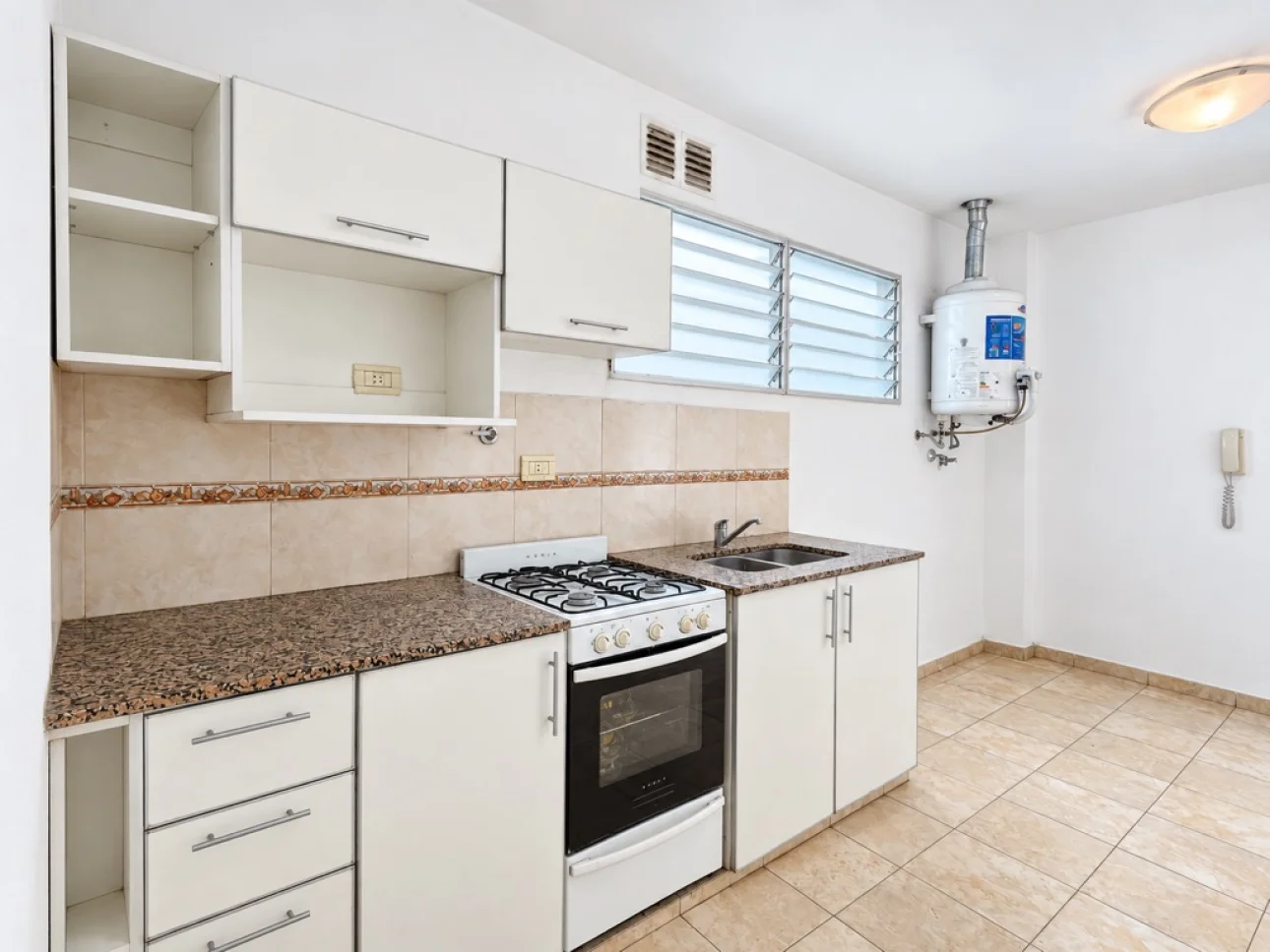 Departamento 3 ambientes con balcon