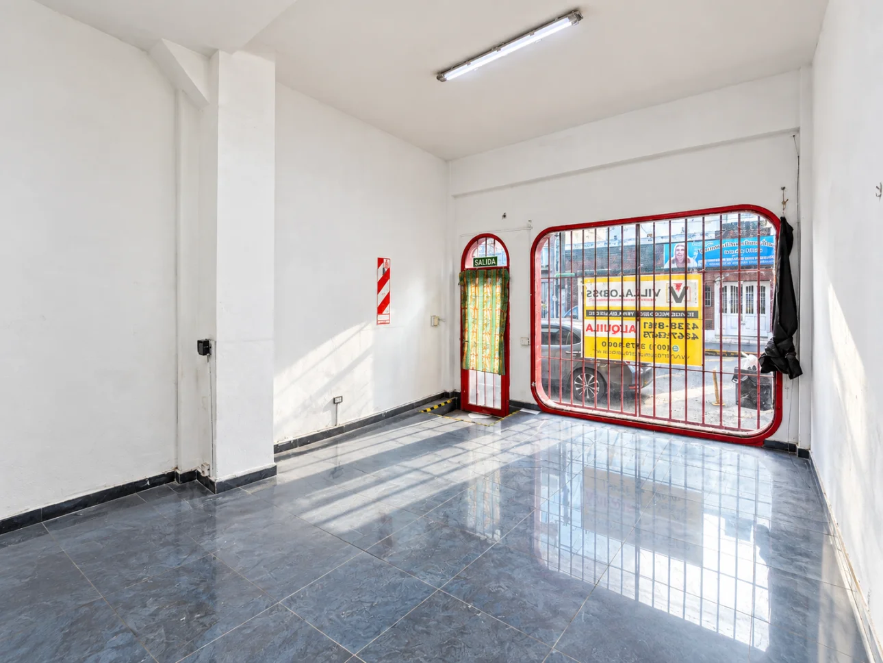 Local comercial de 25 metros
