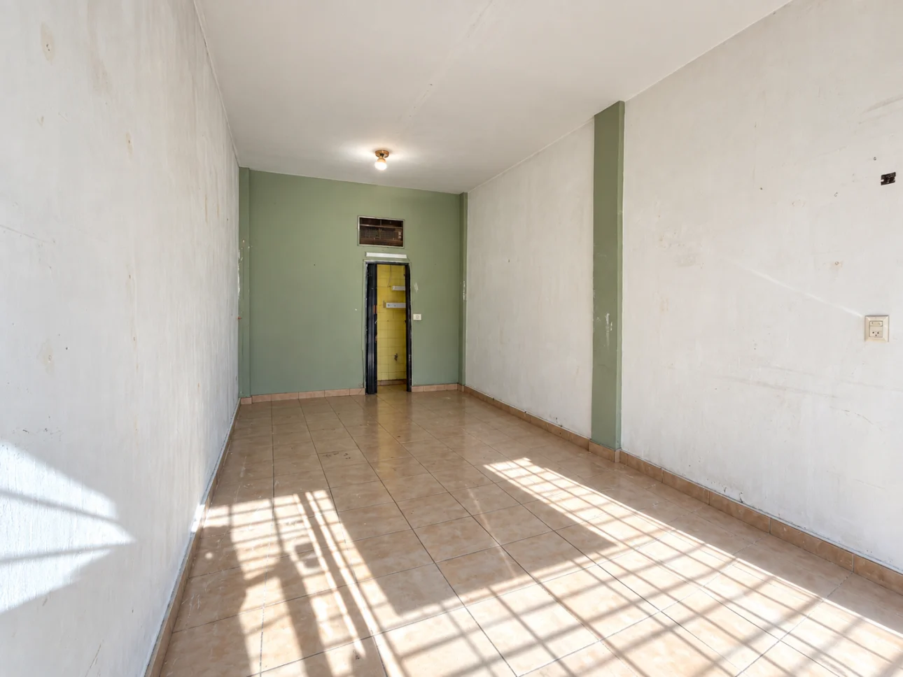 Local comercial de 25 metros