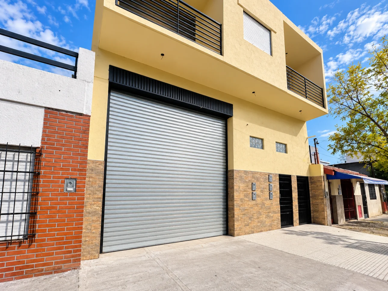 Deposito comercial de 220 metros