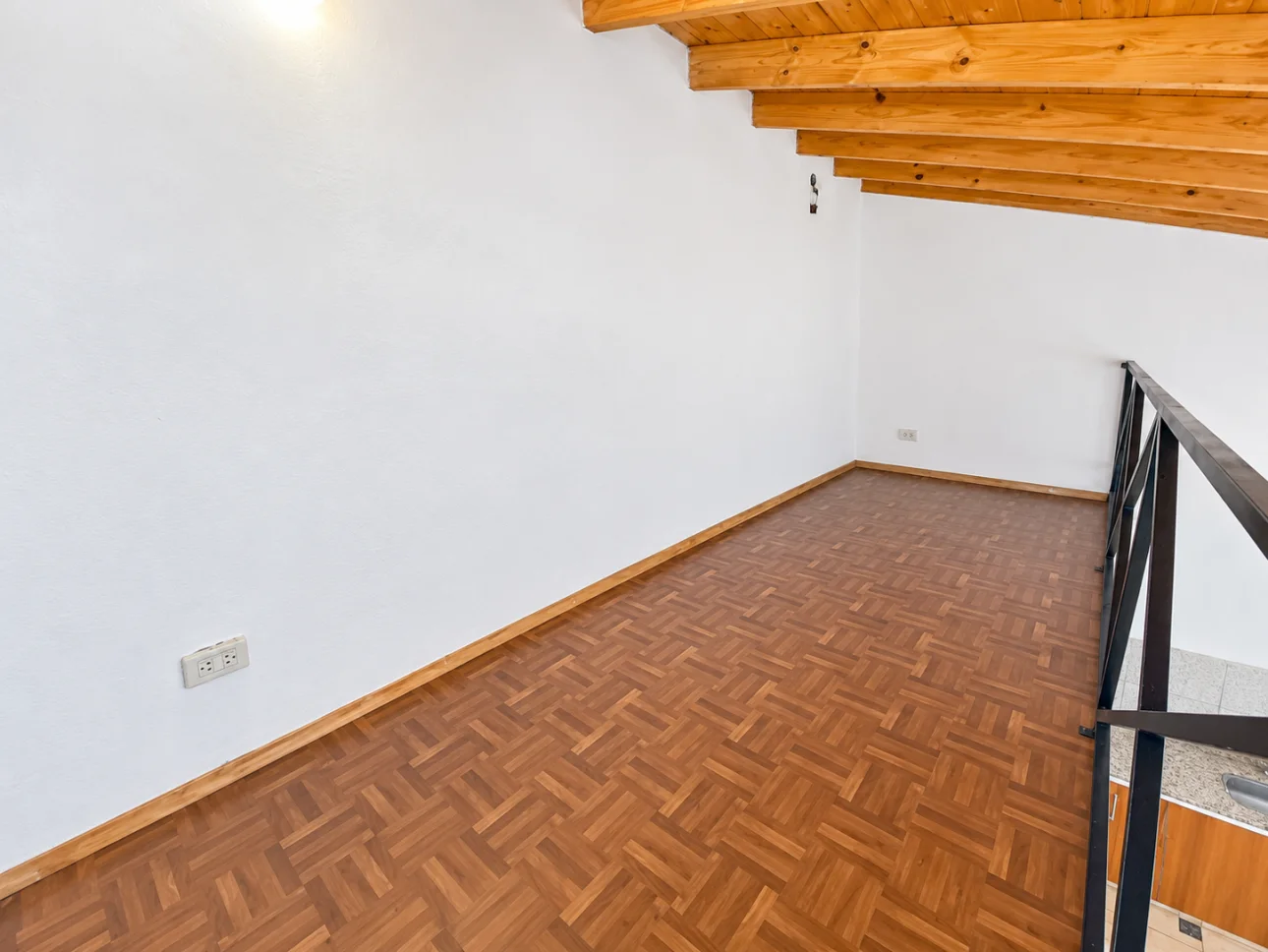 Departamento de 3 ambientes con patio