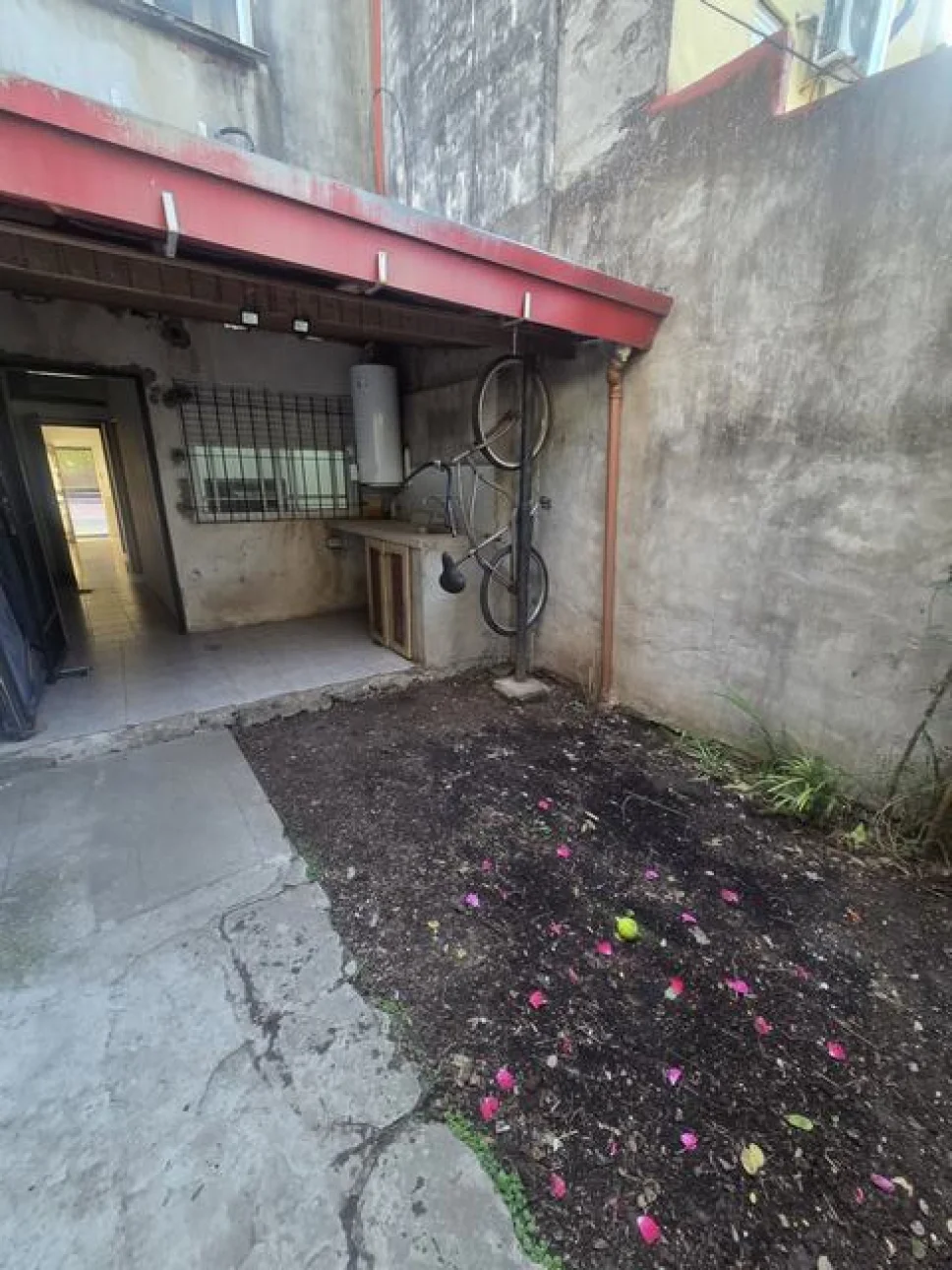 DEPARTAMENTO PH 3 AMB CON PARTIO VILLA BOSCH