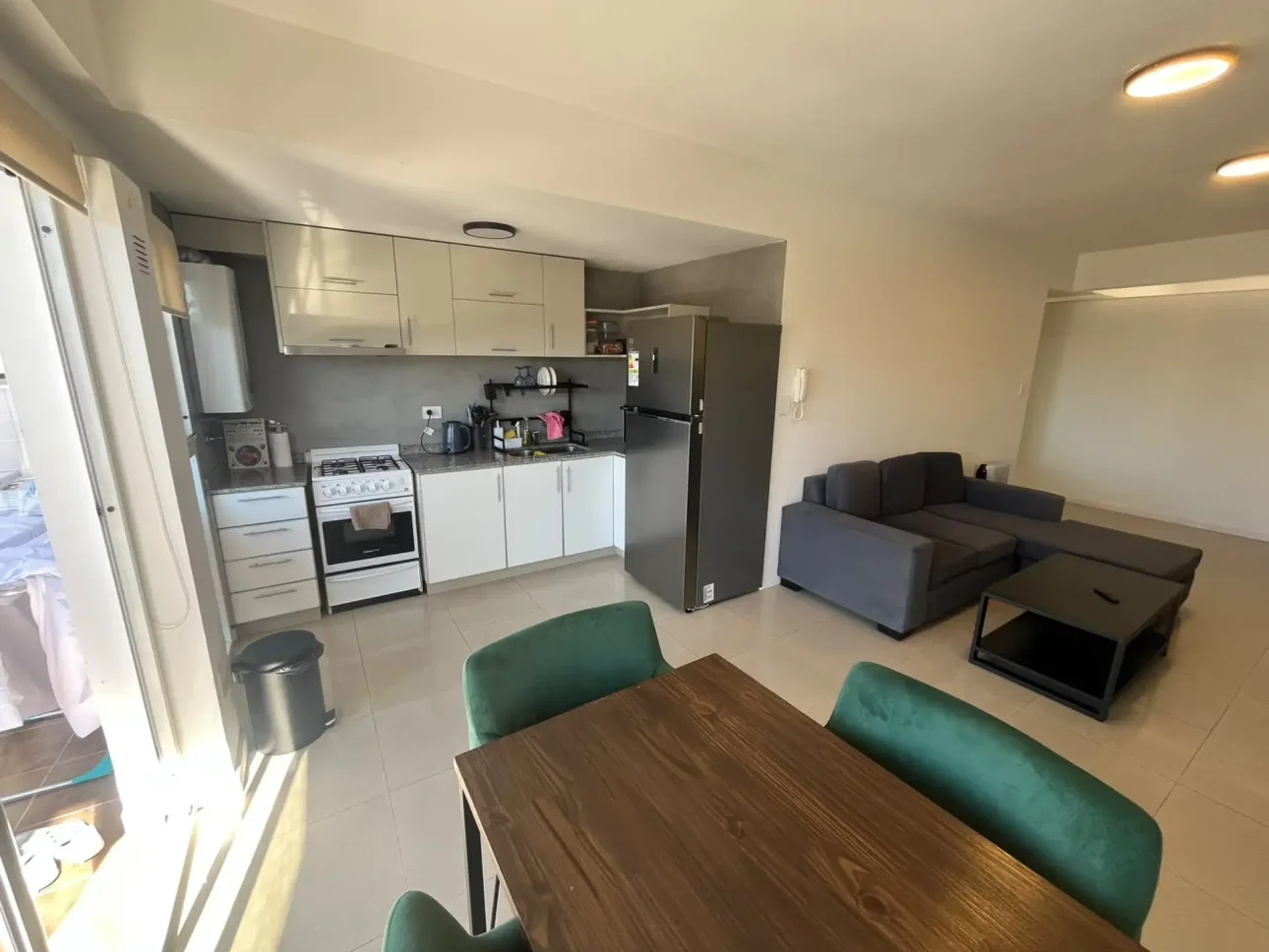 HERMOSO DEPARTAMENTO DE 2 AMBIENTES CONTRAFRENTE CON BALCON