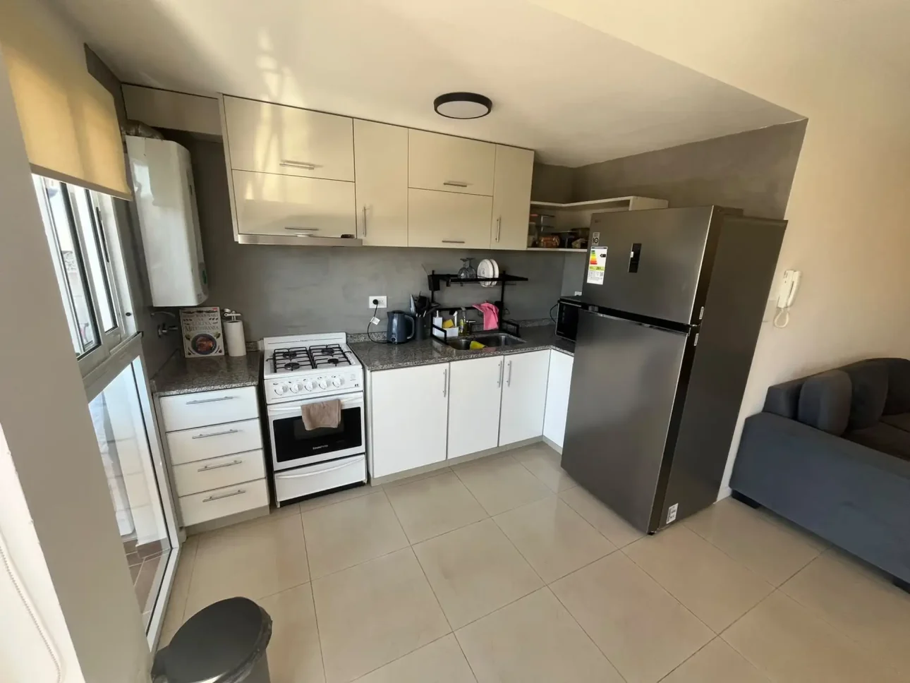 HERMOSO DEPARTAMENTO DE 2 AMBIENTES CONTRAFRENTE CON BALCON