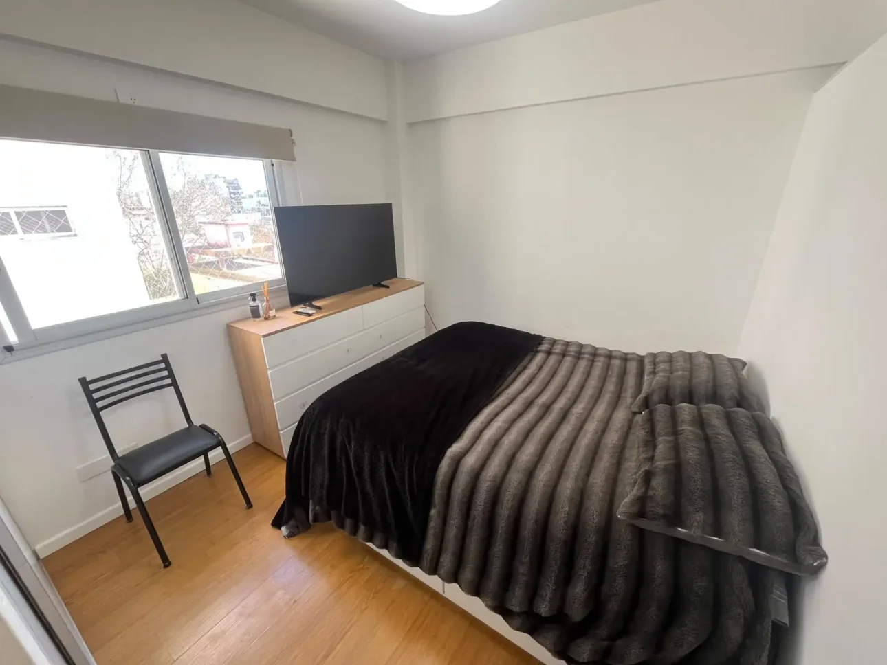 HERMOSO DEPARTAMENTO DE 2 AMBIENTES CONTRAFRENTE CON BALCON
