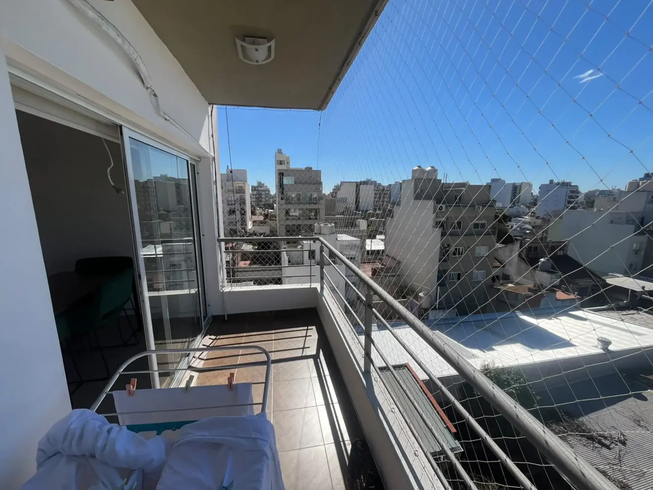 HERMOSO DEPARTAMENTO DE 2 AMBIENTES CONTRAFRENTE CON BALCON