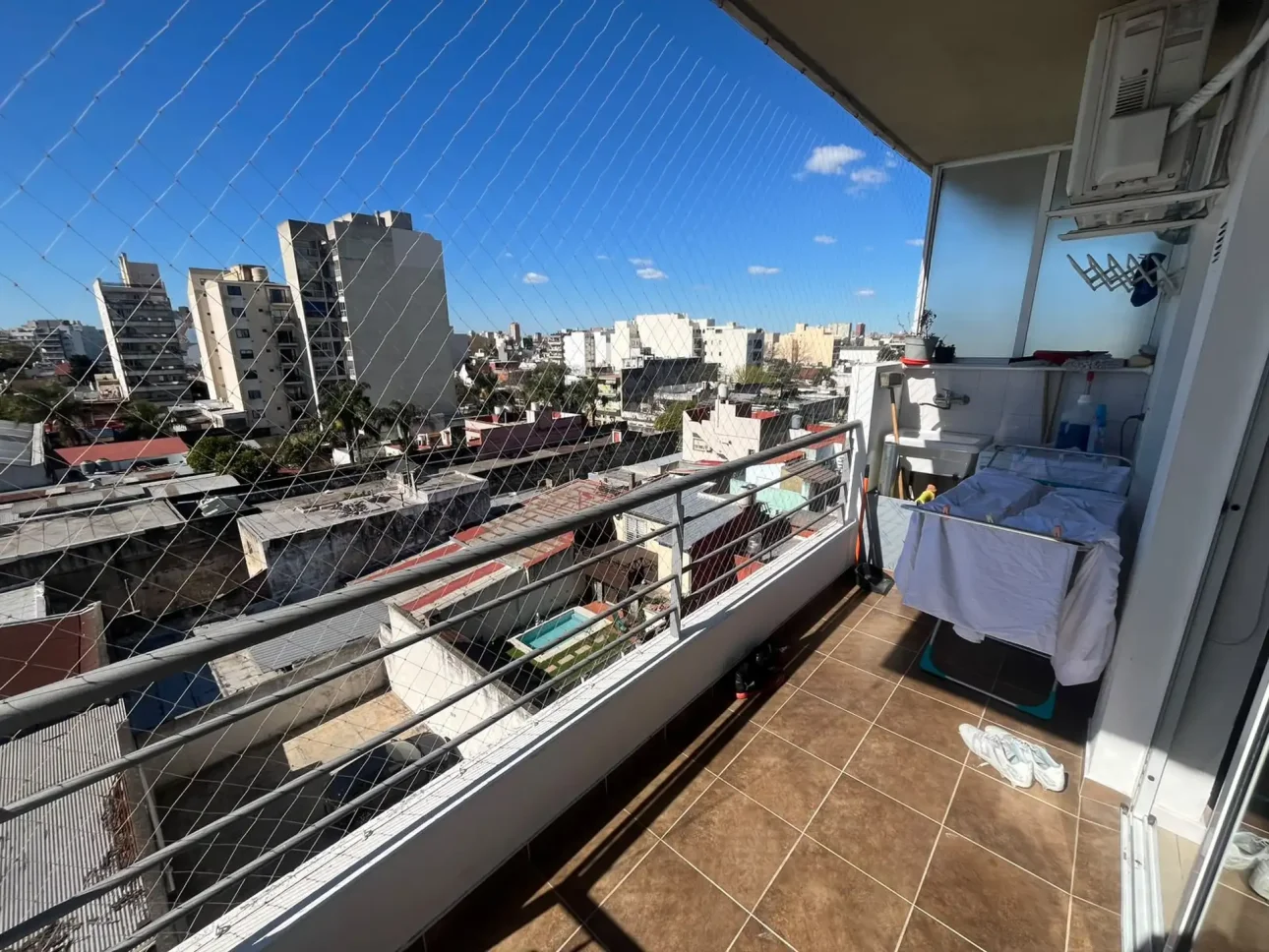 HERMOSO DEPARTAMENTO DE 2 AMBIENTES CONTRAFRENTE CON BALCON
