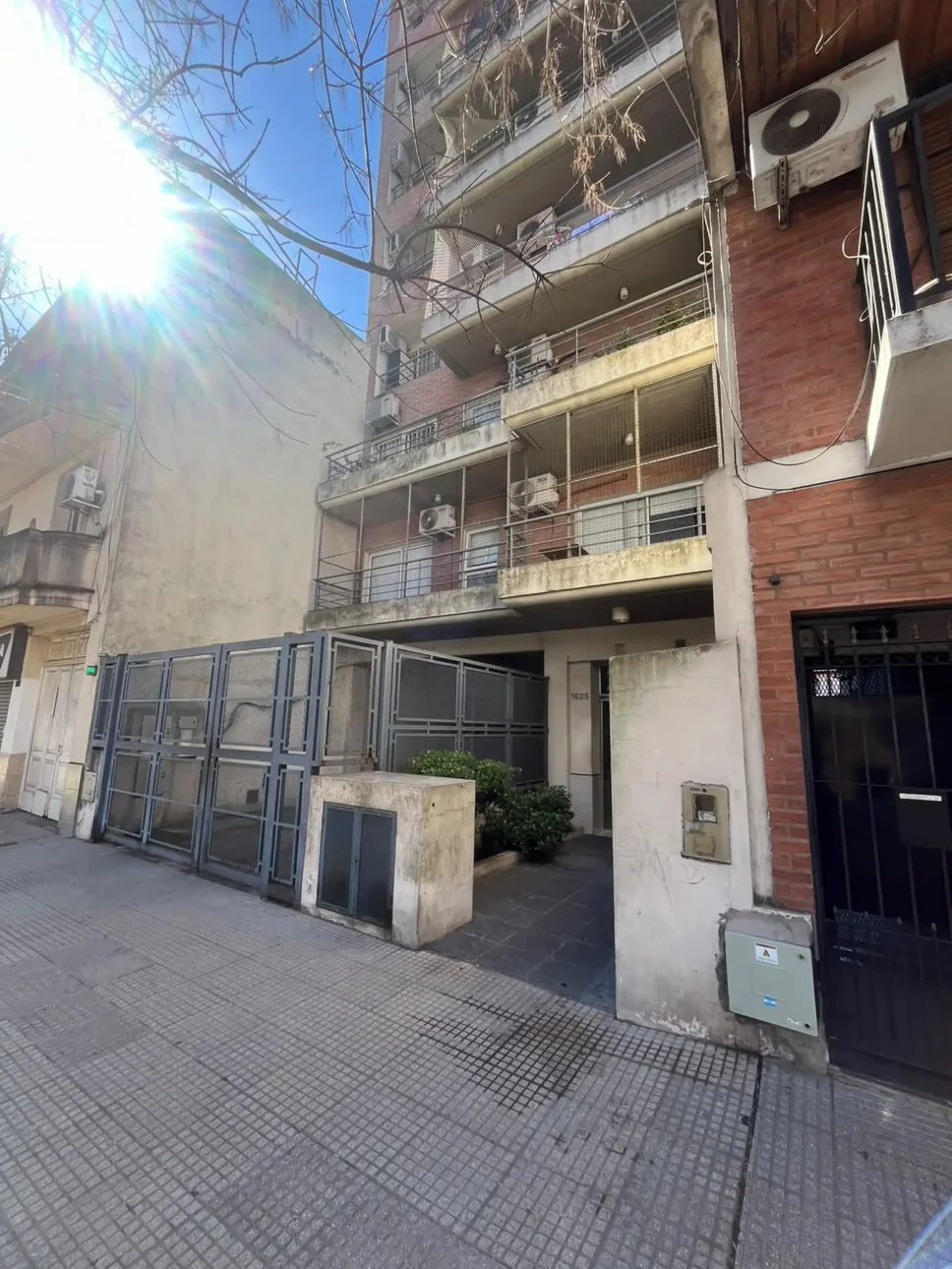HERMOSO DEPARTAMENTO DE 2 AMBIENTES CONTRAFRENTE CON BALCON