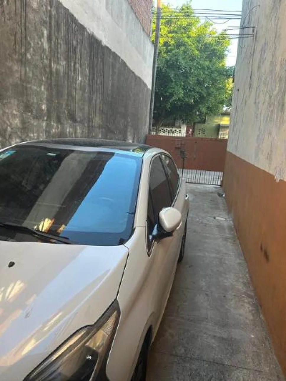 GALPON Y CASA MULTIFAMILIAR