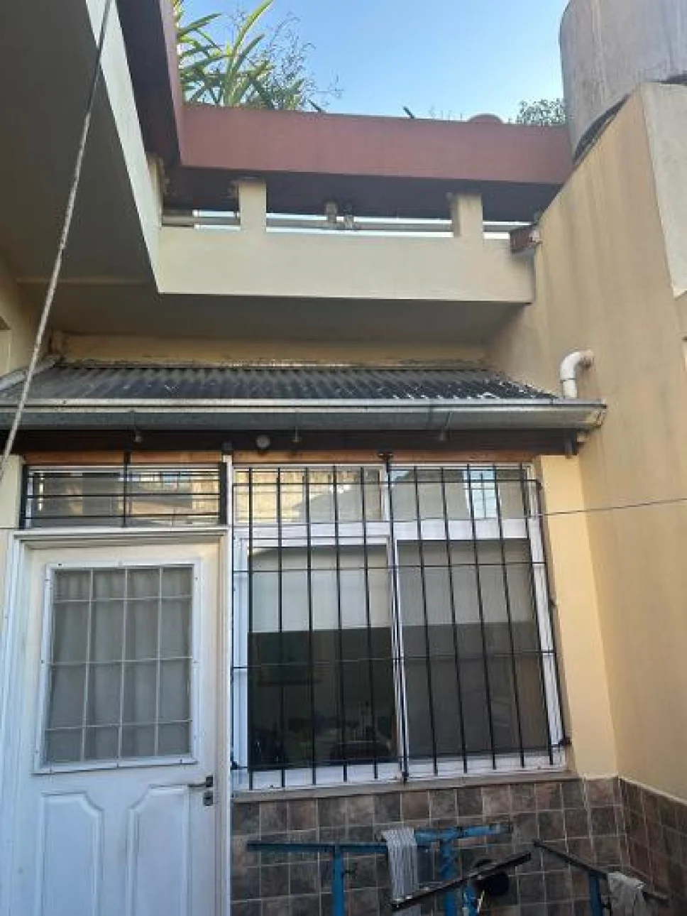 GALPON Y CASA MULTIFAMILIAR